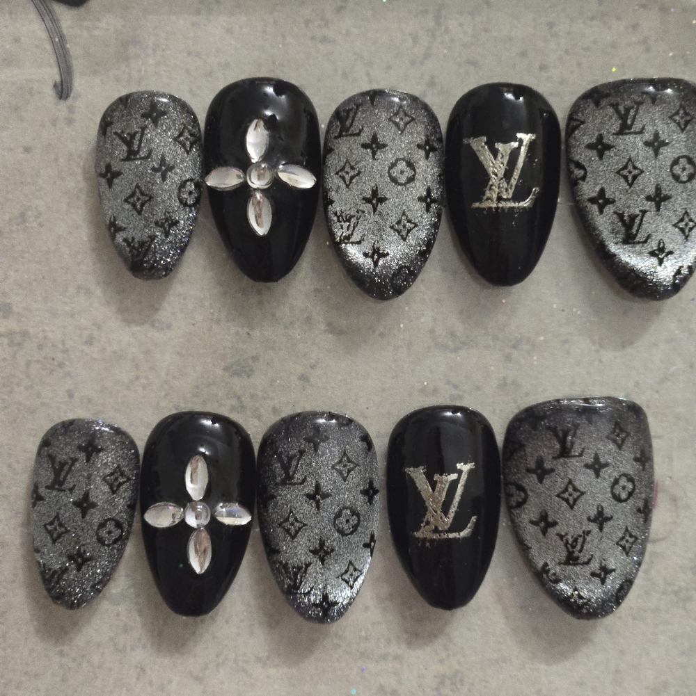 Designer Logo Inspired Black and Silver Press-On Nail Set